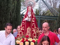 CON FLORES A MARíA